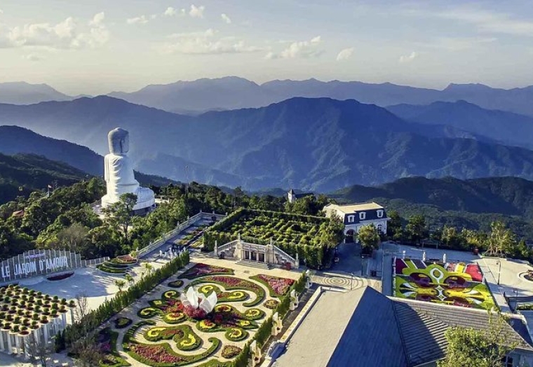BA NA HILLS – DISCOVER GOLDEN BRIDGE WITH SMALL GROUP
